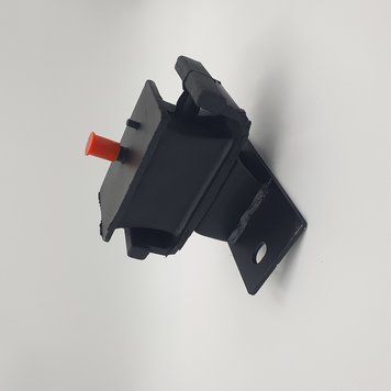 Подушка двигуна права 4HG1 4HG1-T ISUZU БОГДАН 8972016690A фото