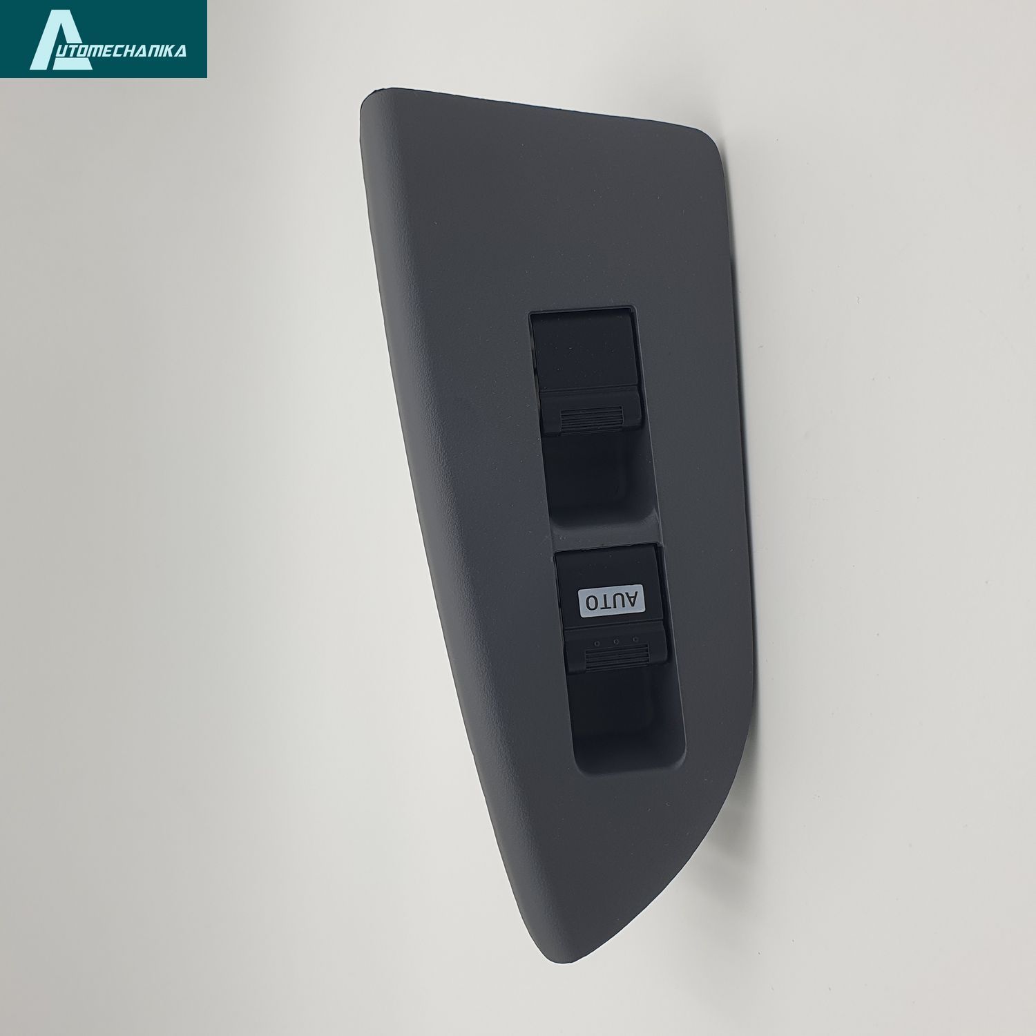 thumbnail image 2 of 24V Electric Power Window Switch For Isuzu NHR NPR-HD – Left Hand Front – 6 Pin 2 of 3