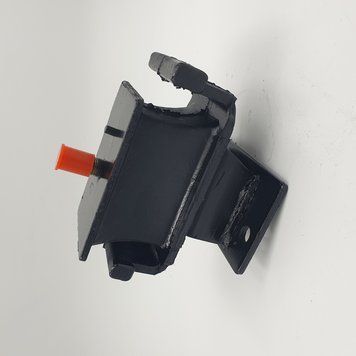 Подушка двигуна ліва 4HG1 4HG1-T ISUZU БОГДАН 8972016710A фото