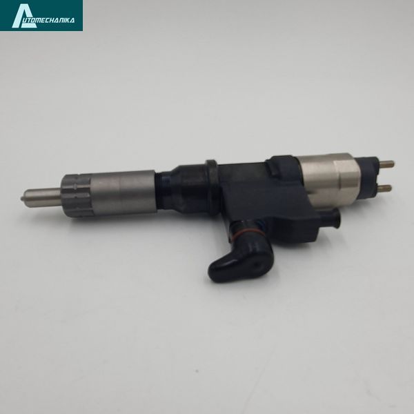 Fuel Injector ISUZU NPR NQR 4HK1 5.2L 8983064750