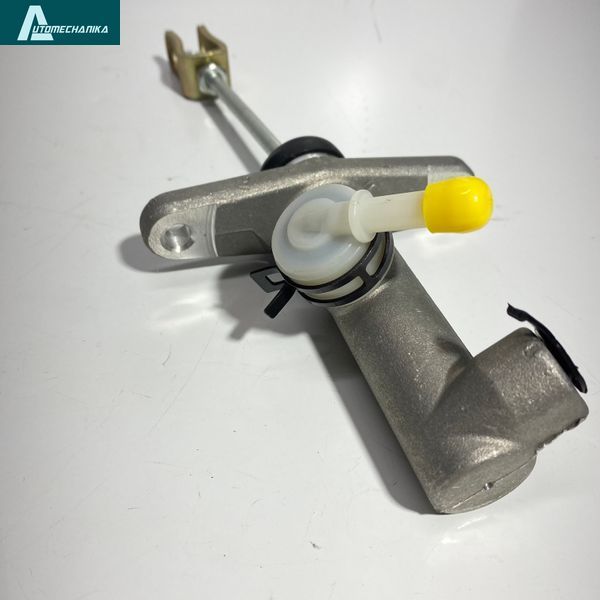 Clutch Master Cylinder ISUZU NPR HD NQR NRR 94-07 5.2L 4.8L 3.9L 8981176440