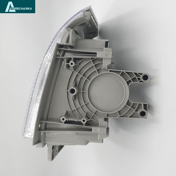 Isuzu NPR NLR ELF Headlight lamp Right 8982413240 8980984822